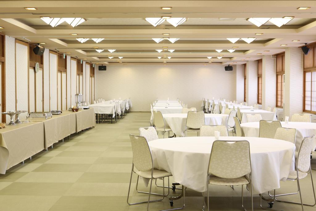 Hotel Sankeien Sapporo Ngoại thất bức ảnh