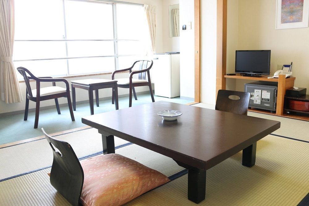 Hotel Sankeien Sapporo Ngoại thất bức ảnh