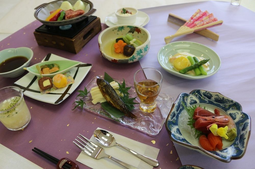 Hotel Sankeien Sapporo Ngoại thất bức ảnh