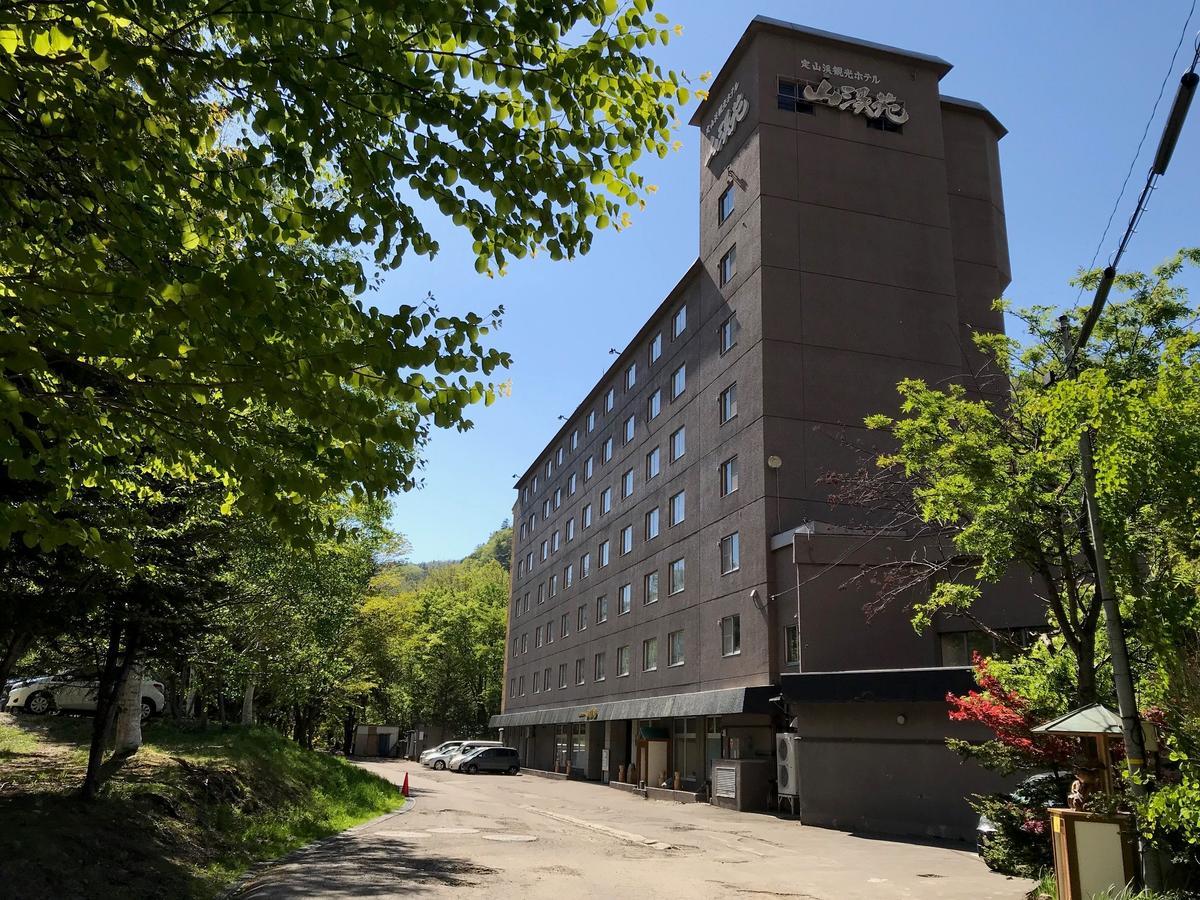 Hotel Sankeien Sapporo Ngoại thất bức ảnh